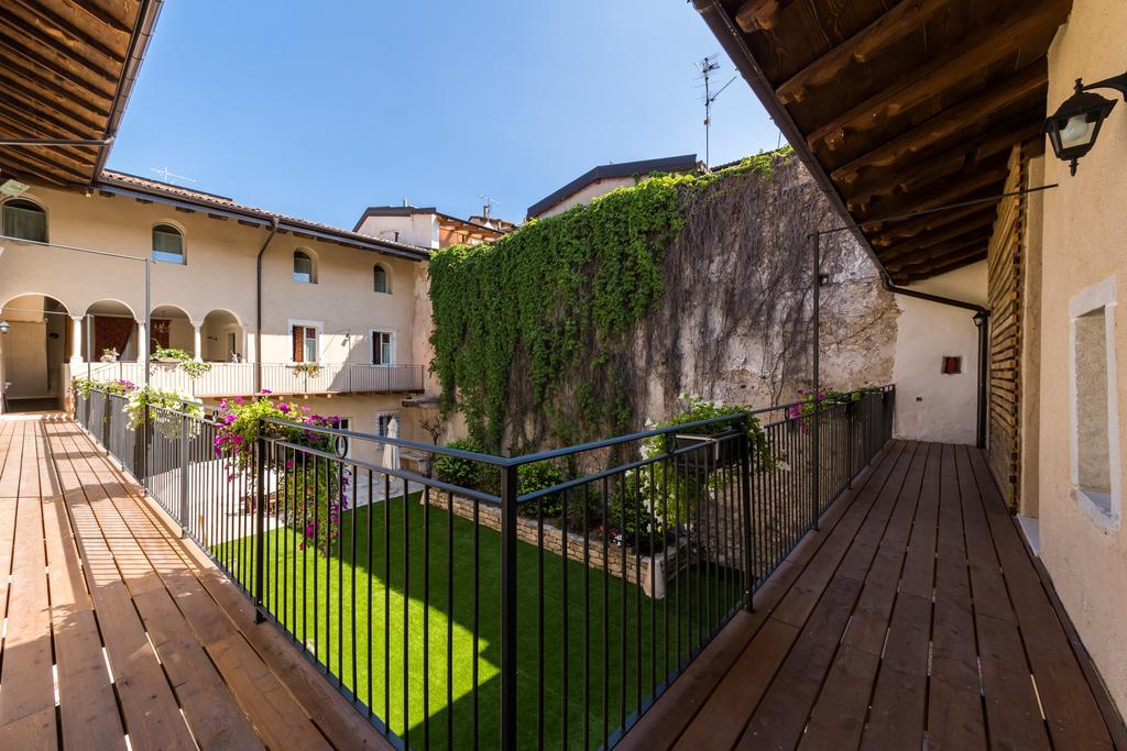 Colle Ameno Room And Breakfast Rovereto  Eksteriør bilde
